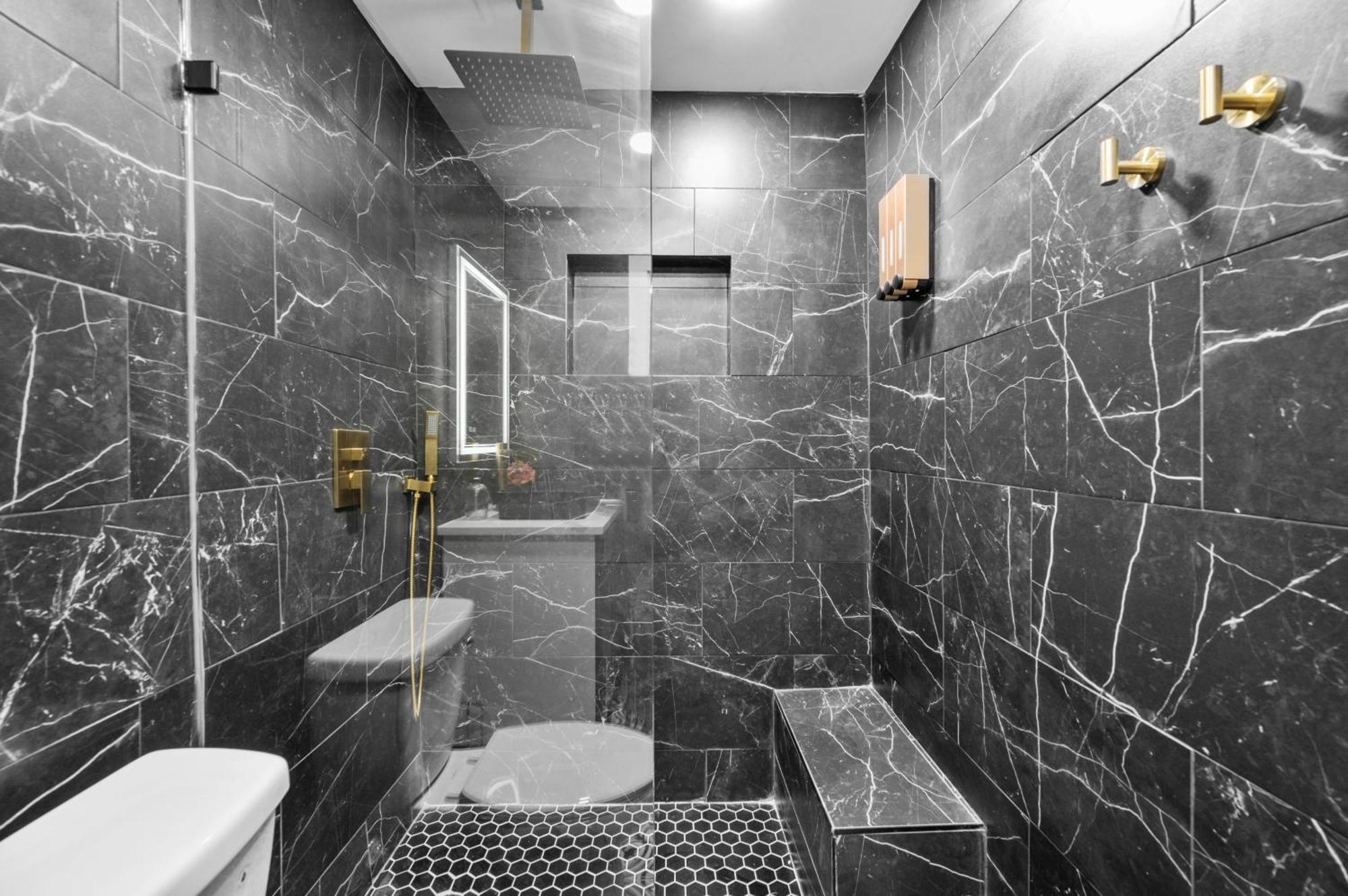 Modern 2Br City Center Getaway With Free Park Houston Exterior foto